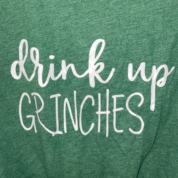 🎄 Canvas Knotted Green "DRINK UP GRINCHES" CHRISTMAS SHIRT WOMEN SZ S - Picture 2 of 3